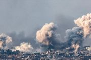 إسرائيل تدمر البنى التحتية بغزة