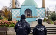 داهمت الشرطة الألمانية عددًا من المنشأت التابعة للمركز الإسلامي في هامبورغ (AFP)